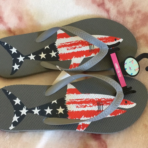 Mens Grey Patriotic Shark  Flip Flops  L 10/11 NWT - Picture 2 of 6